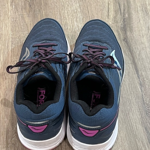 Women’s SAUCONY 10.5 Echelon 8 PWR Run Support Frame Running Shoes Like New!! - Picture 9 of 12